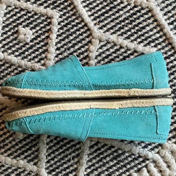 TOMS Women's Turquoise Espadrille Shoes - Picture 6 of 7